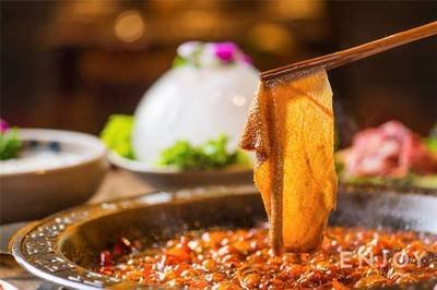 清明假期，餐飲住宿業(yè)受疫情影響，收入同比下降15.59%插圖1