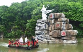 火爆出圈的福利來啦！漢江源景區(qū)年卡只需*元，無限暢游 →縮略圖