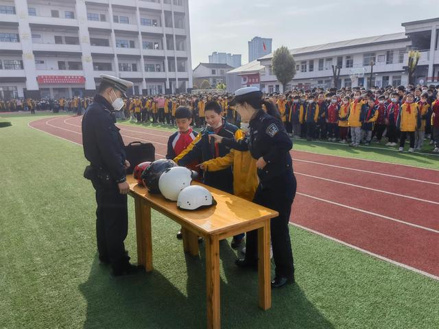 【全國中小學(xué)生安全教育日】漢中交警一大隊(duì)開講啦！插圖4