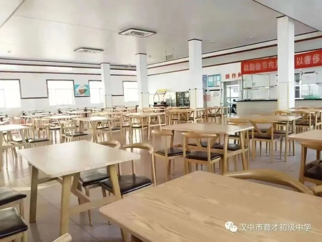 熱！熱！熱！育才中學(xué)招生又升溫了