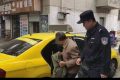 給力！老人錢包遺落出租車 民警快速幫找回縮略圖